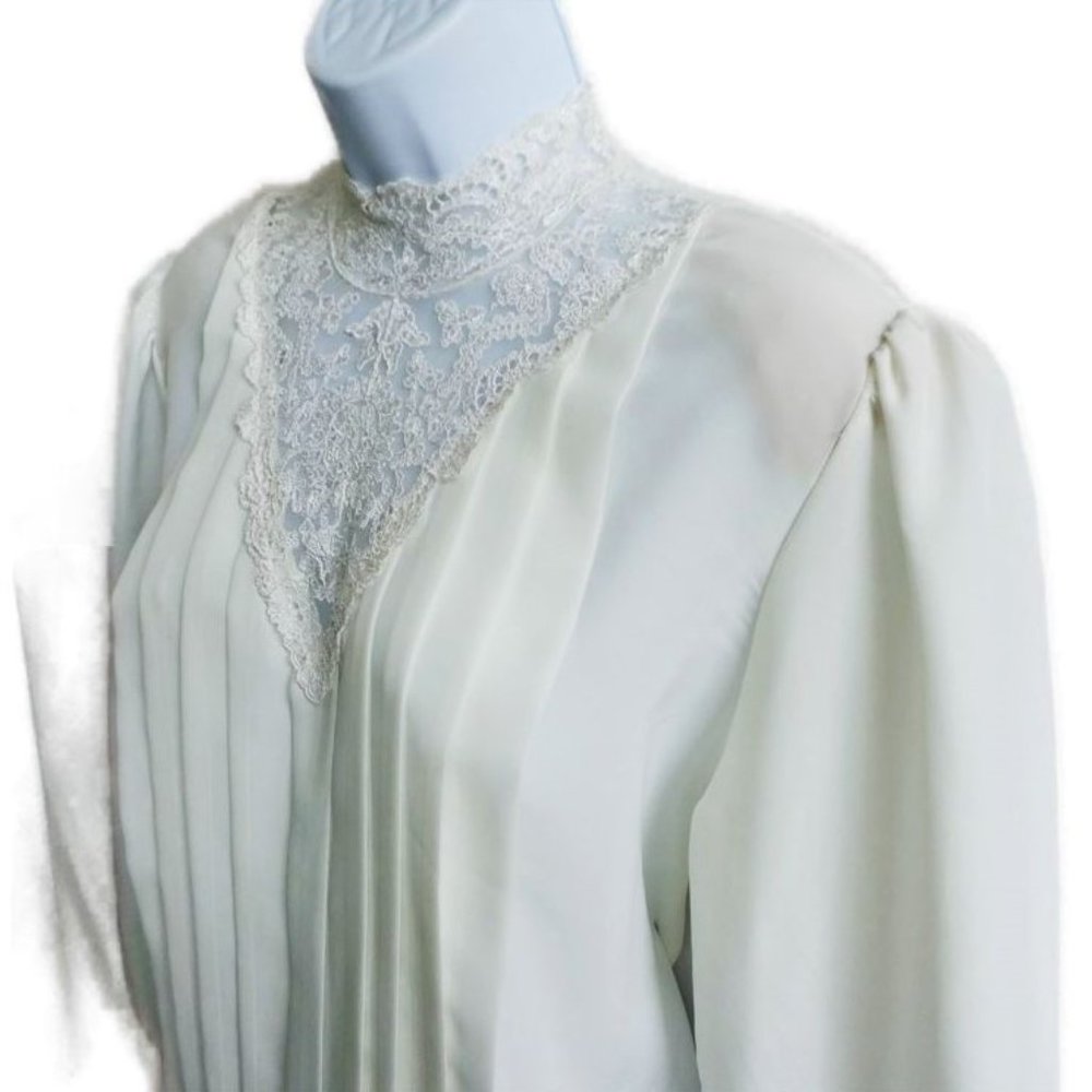 Vintage Sellecca Victorian Ivory Blouse Top Lacey High Neck Pleated Bodice 12 L